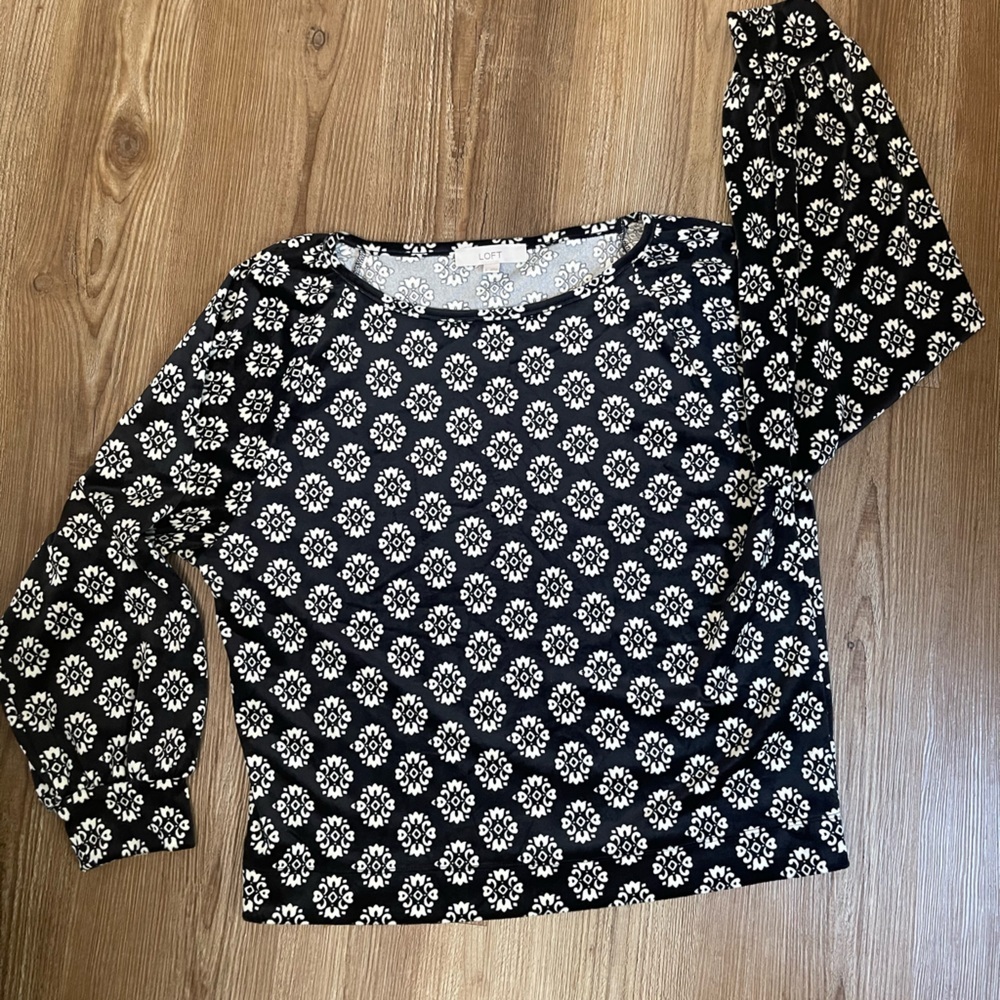 Loft Geo Velour Balloon Sleeves Black and White Top Size Large - Picture 3 of 14